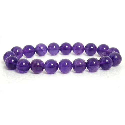 Amethyst bracelet for women made with natural purple gemstone beads, elegant and healing