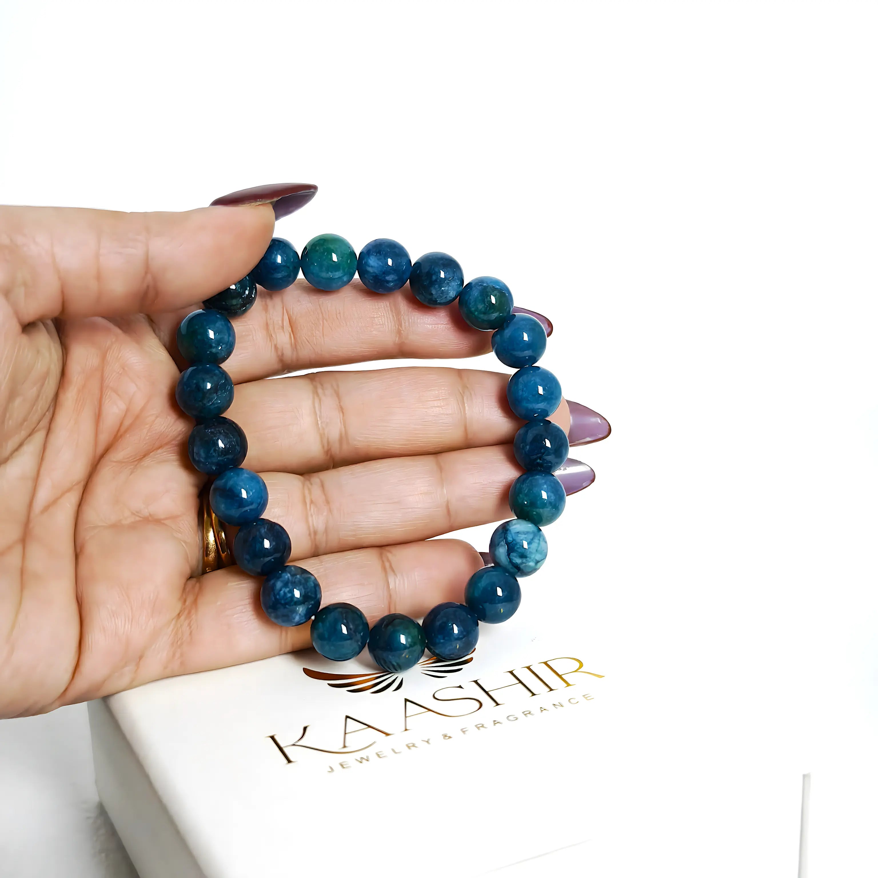 Blue apatite healing crystal bracelet promoting focus, clarity, and motivation