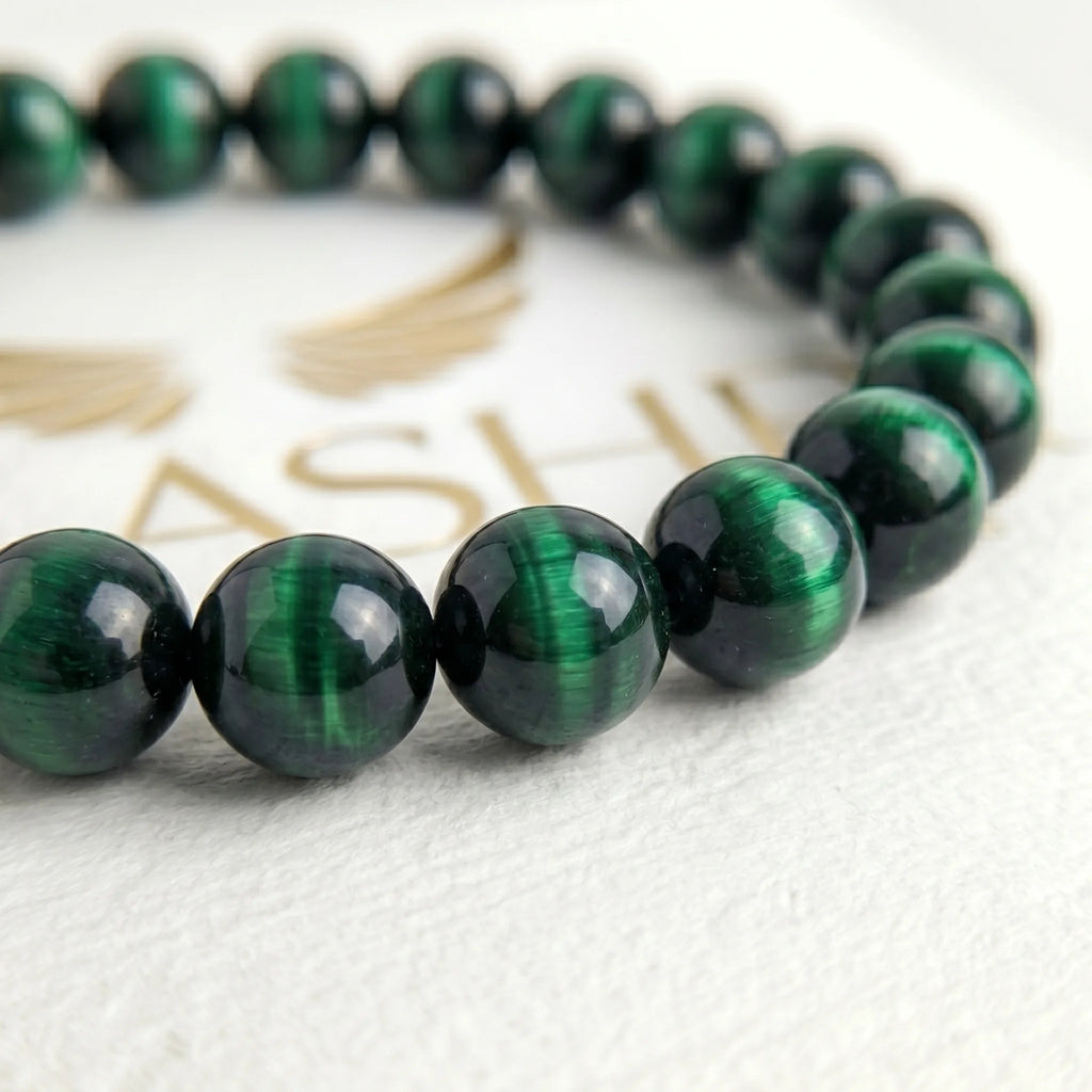 green tiger eye bracelet natural stone beads close up detail